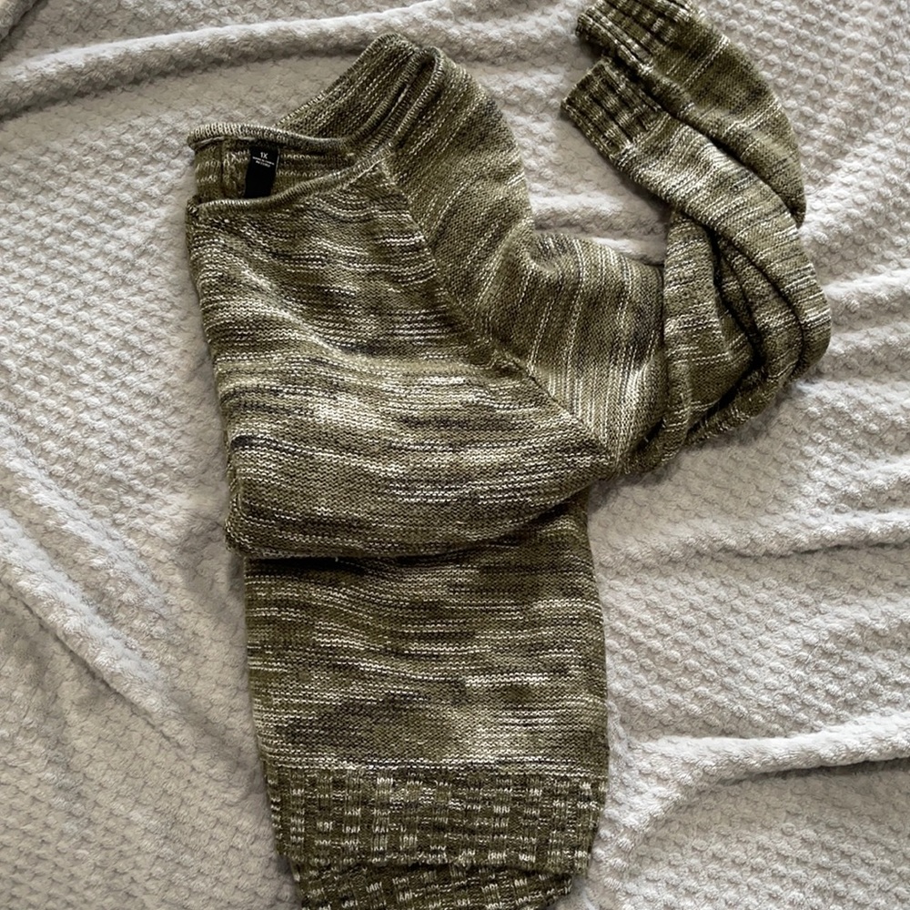 Lightweight knit camo v-neck tunic
